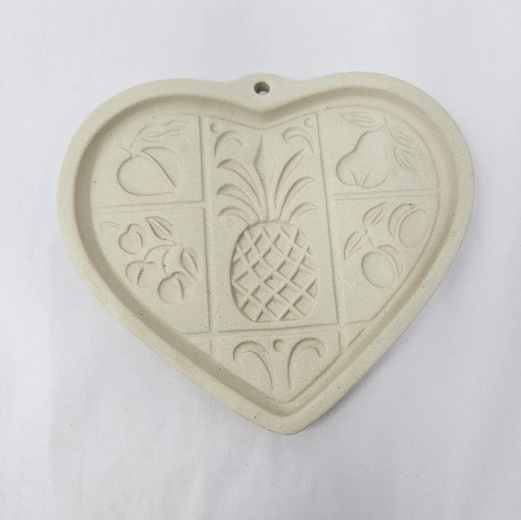 The Pampered Chef Family Heritage Stoneware Cookie Molds Qty 4 Has some recipes - Picture 5 of 10